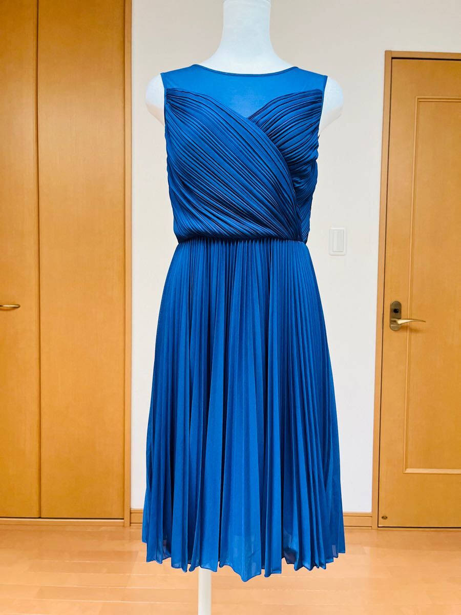 STRAWBERRY-FIELDS (ストロベリーフィールズ)ブループリーツワンピース1(S相当) 美品 ノースリーブ/パーティ/ ドレス/胸パット付き拍卖