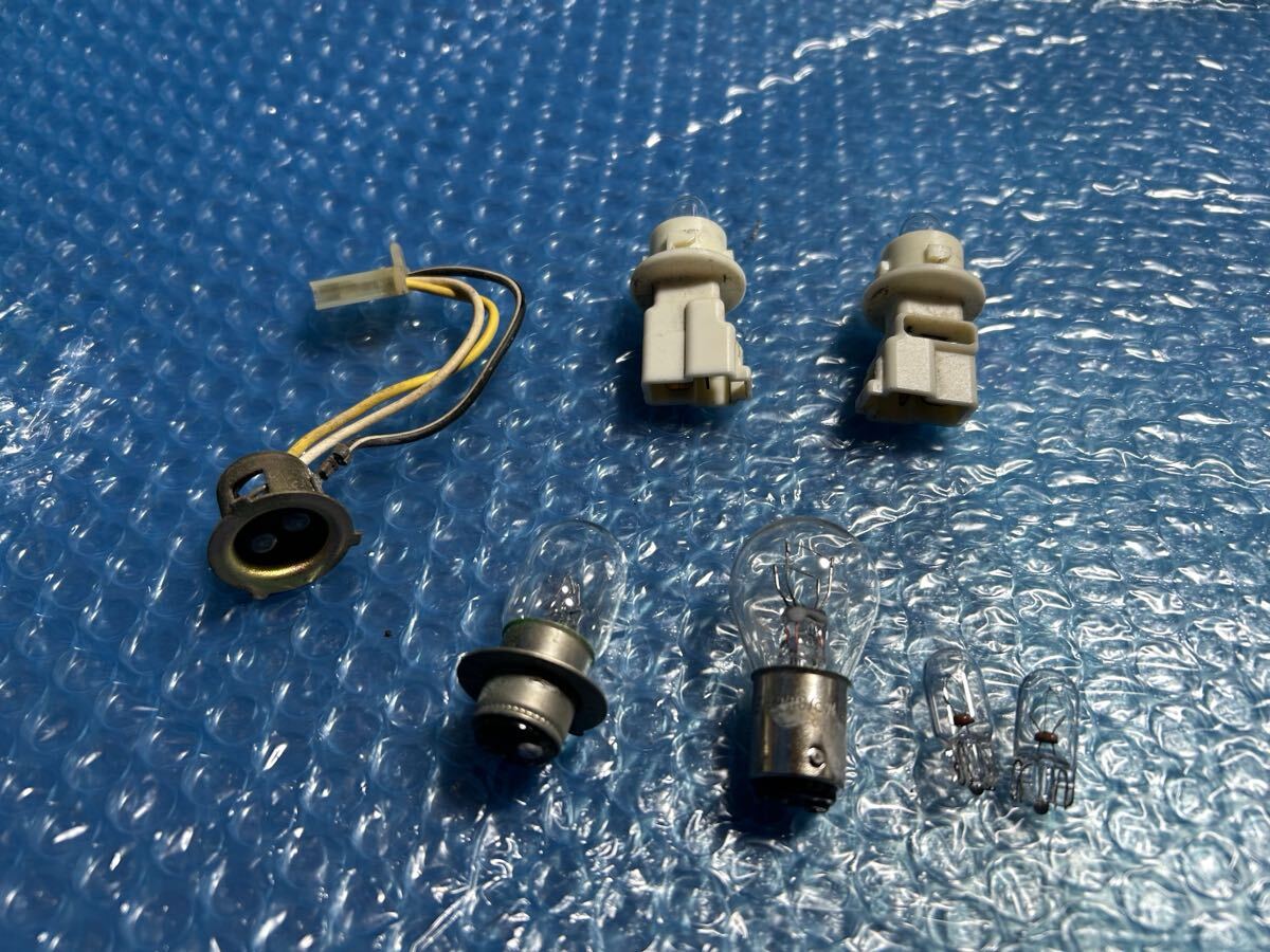 3870■ スズキ レッツ2 CA1KA ヘッドライト ソケット ウインカー フロント リア 電球拍卖