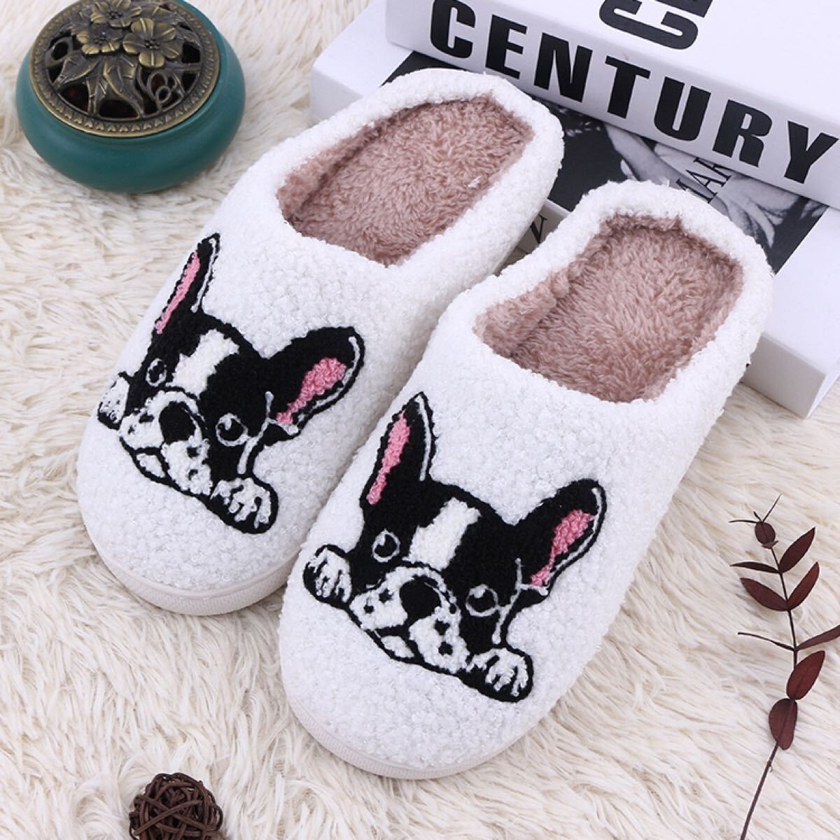 ルームジューズ フレブル 犬 ふわふわ もこもこ あたたかい 冬 動物 ホワイト拍卖