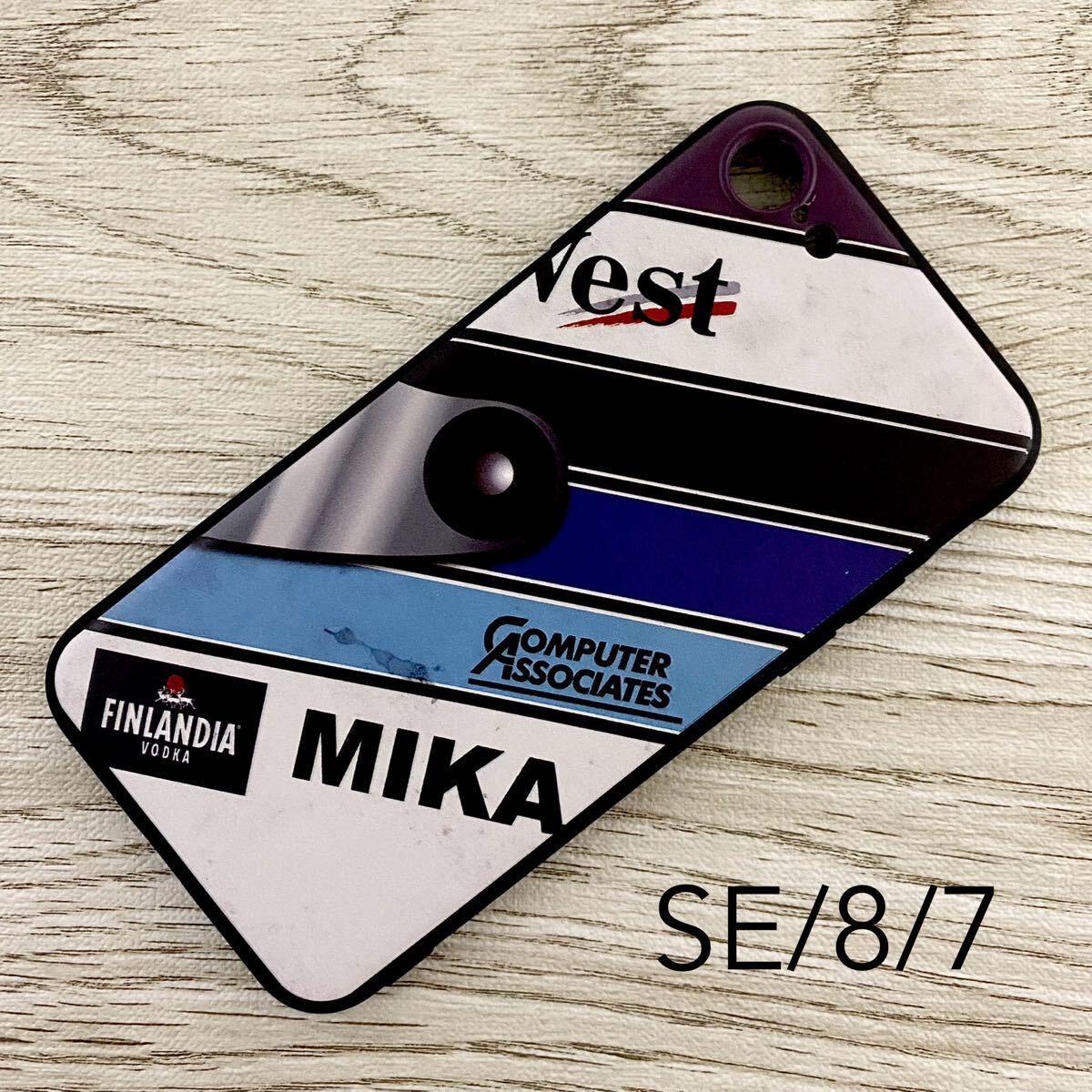 ミカ・ハッキネン ヘルメット デザイン iPhone 8 / 7 / SE ケース F1 マクラーレン メルセデス スマホ拍卖