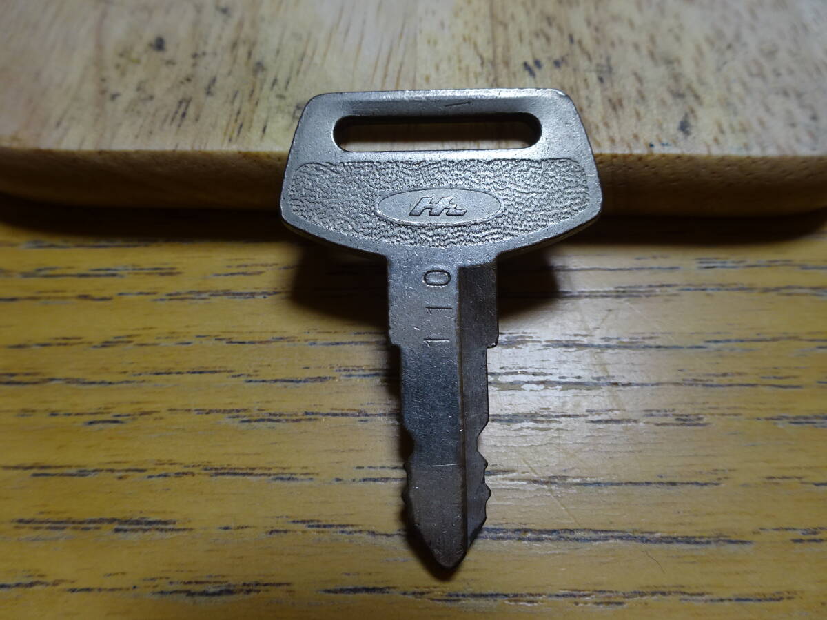 中古ホンダ純正キー 旧ロゴ スクーターなどミニバイク用 キーナンバー110番 1本300円~拍卖
