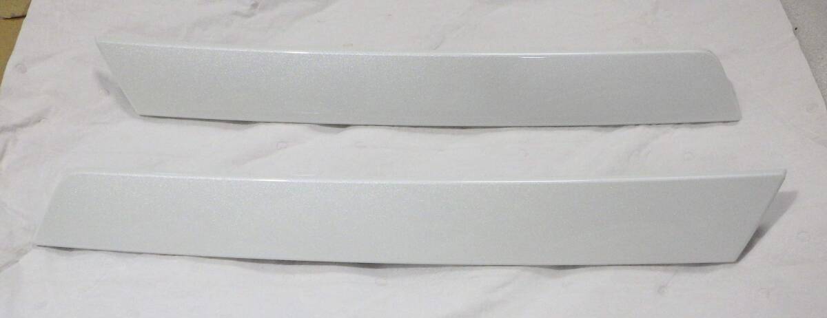 即決 80系 ヴォクシー グリルモール 左右 パールホワイト 53141-28010-A0 58132-28010-A0 ※送込拍卖