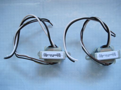 SB02 メーカ不明 トランス 入力:10 KΩ(1 W)/3.3 KΩ(3 W) ()は定格入力 出力:8Ω 機器より取り外し品 ジャンク品 2個セット (2)拍卖