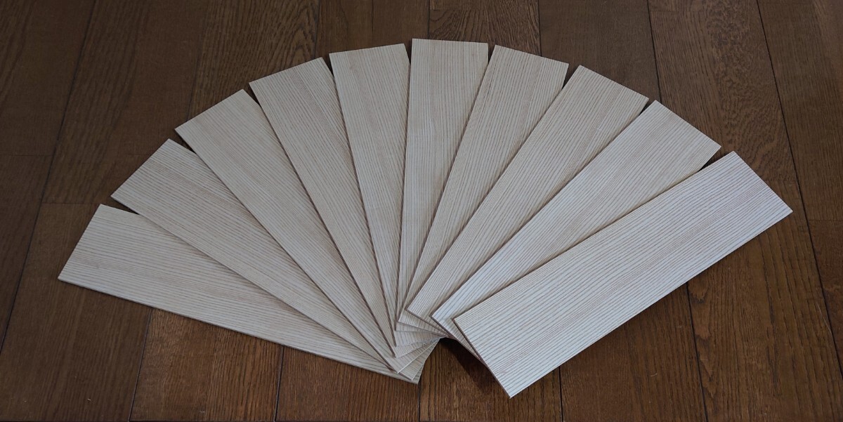 #ベニヤ #タモ材#突板#板#木地厚み4mmタモ突板ベニヤ約10cmx42cm10枚セット重量(1枚)約100gタモ突板の為 木目が色々あります。拍卖