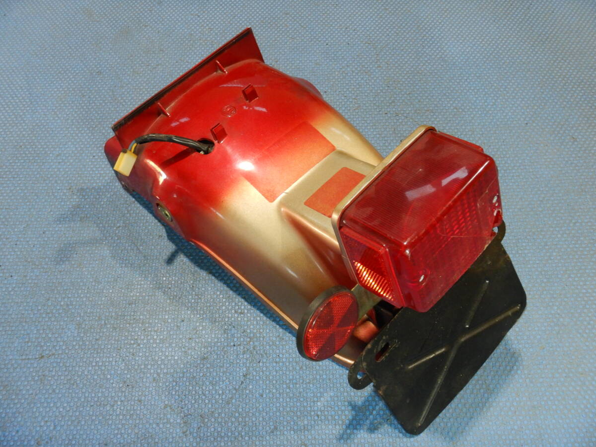 SR125 4DD リアフェンダー テールランプ(ワレ有り) 反射板 拍卖