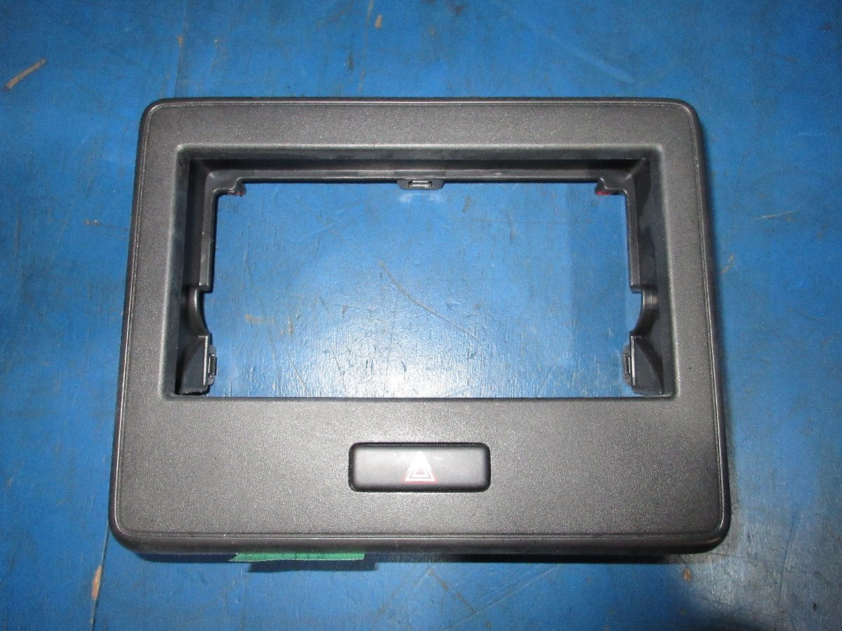 スズキ ワゴンR DAA-MH55S オーディオパネル ナビ 枠 ハザードスイッチ 取付破損無 中古品 (K拍卖