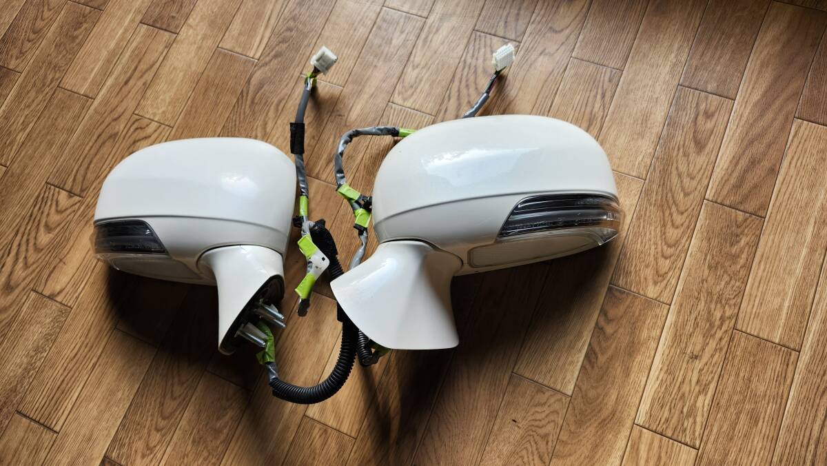 KAMC★トヨタ 20クラウンロイヤル★純正★サイドミラー左右セット★ドアミラー★ウインカー付き★/部品取り車/ホワイトパール/TOYOTA拍卖