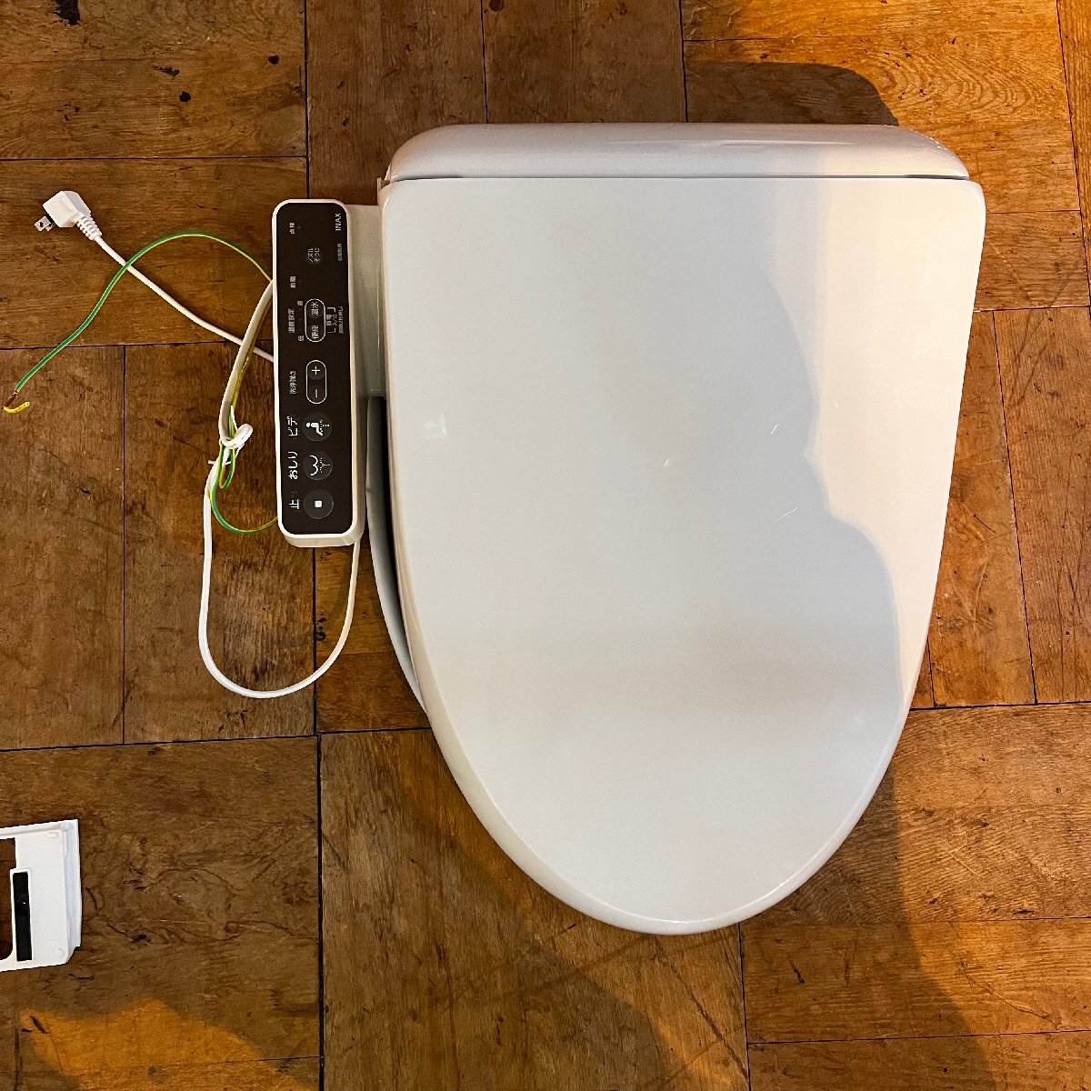=OG= 【ジャンク扱い】 LIXL CW-RG2 温水洗浄便座 2021年製 アイシン 中古品 通電確認のみ=B-241222拍卖