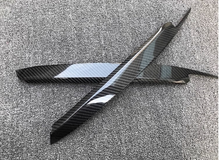 2014-2021年 メルセデス ベンツ Cクラス W205 フロント ヘッドライト アイライン ガーニッシュ トリム パネルリアルカーボン 2P 拍卖