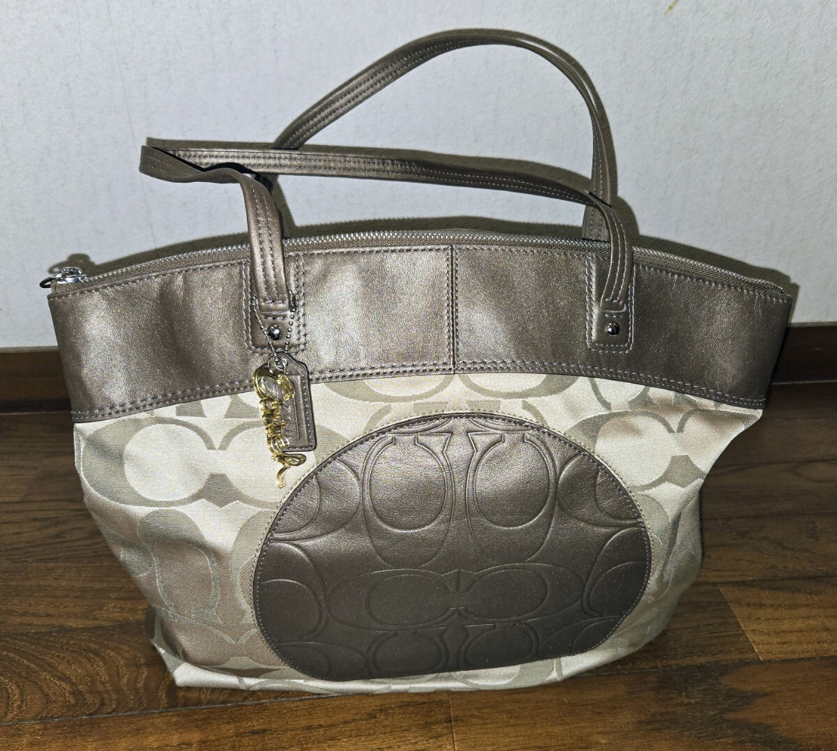 新品 美品 COACH コーチ トートバッグ ハンドバッグ 茶色ブラウン レディース鞄カバンかばんゴールド拍卖