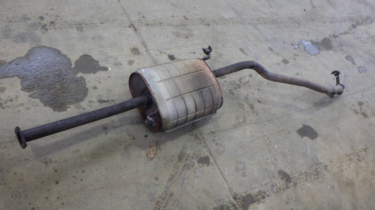 桜L 即決! NV350 キャラバン CS4E26 リアマフラー拍卖