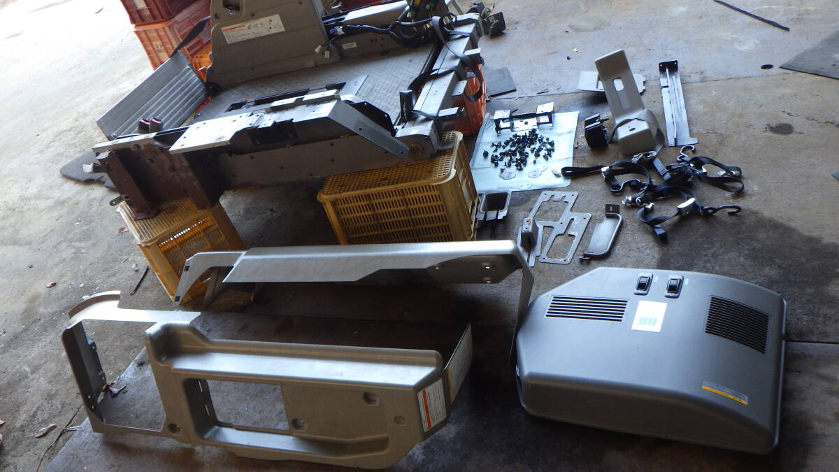 即決!NV350 キャラバン CS4E26 車椅子リフト 昇降機 送料お問い合わせください拍卖