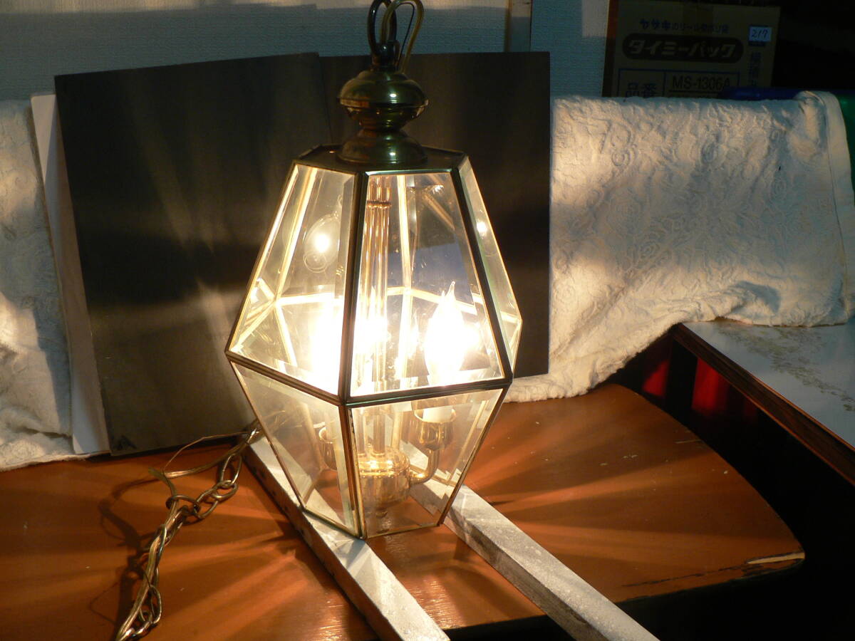 送料最安 1230円~ 照明26:レトロな天井灯 白熱球3灯 六角を基調とする昭和風 軽井沢の保養所で使われていた品です拍卖