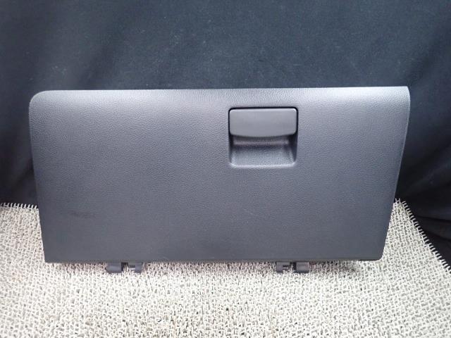 WRX CBA-VAB グローブBOX K7X 66121VA100VH拍卖