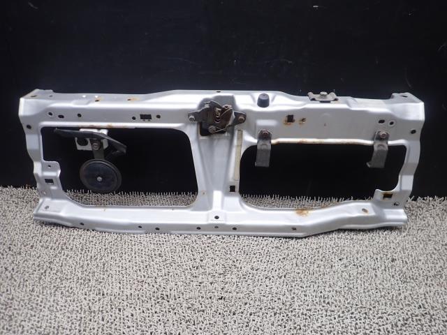 eKワゴン UA-H81W ラジエータコアサポート A69 MN161341拍卖