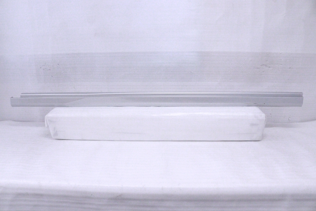 4Y-865★C28 セレナ 左サイドステップ★76851-7DA0A ブリリアントシルバー K23 補修用 純正★日産 ニッサン拍卖