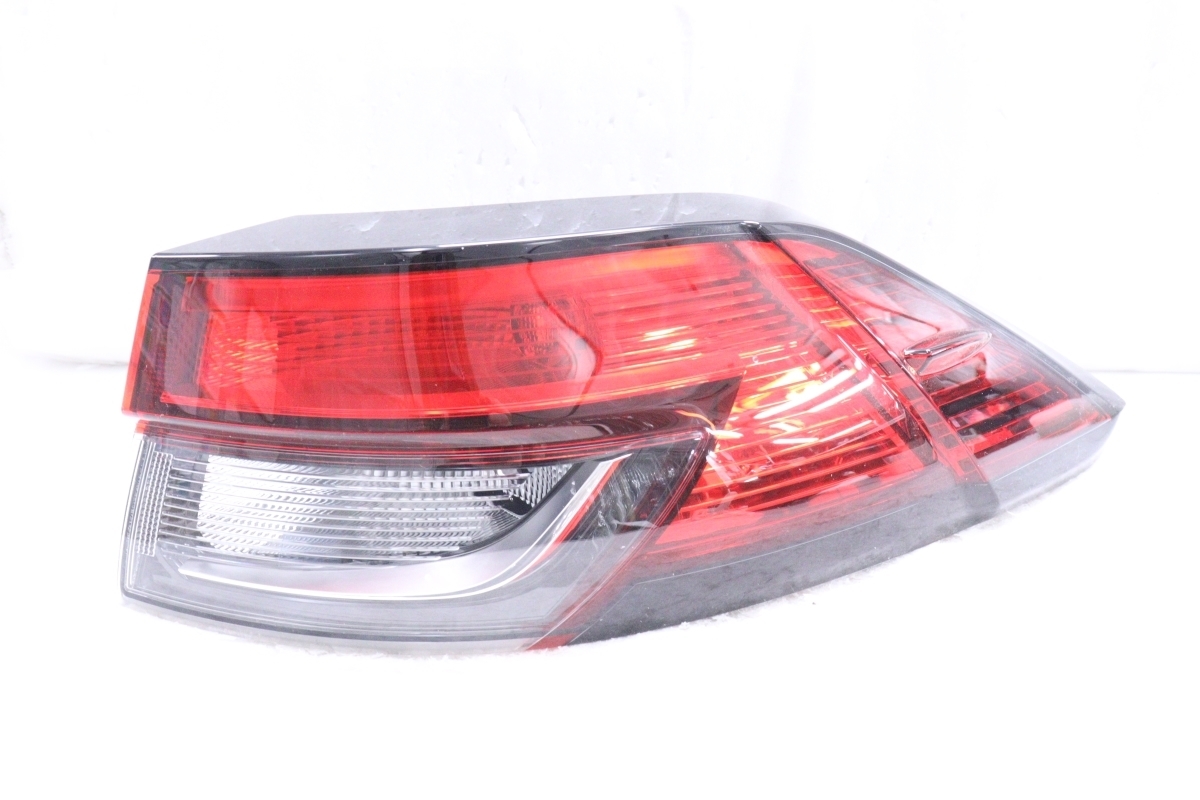 4X-945★美品★LED ZSG10 カローラクロス★右テールライト HASCO 16-179 打刻:F ユニット 純正★トヨタ (DM)拍卖