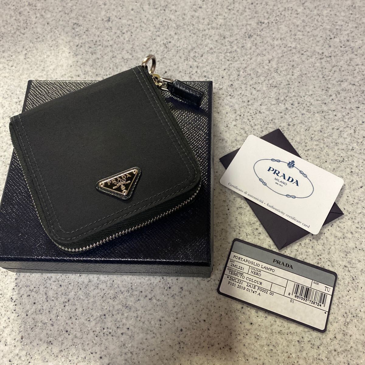 PRADA プラダ ブラック 小銭入れ ラウンドファスナー 拍卖