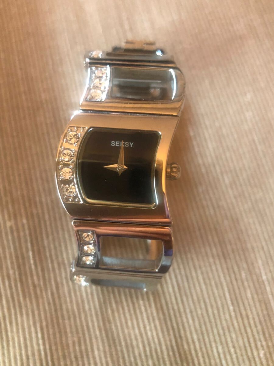 クオーツSEKSY 腕時計 モデル4009 50m防水 ネックレス 腕時計拍卖