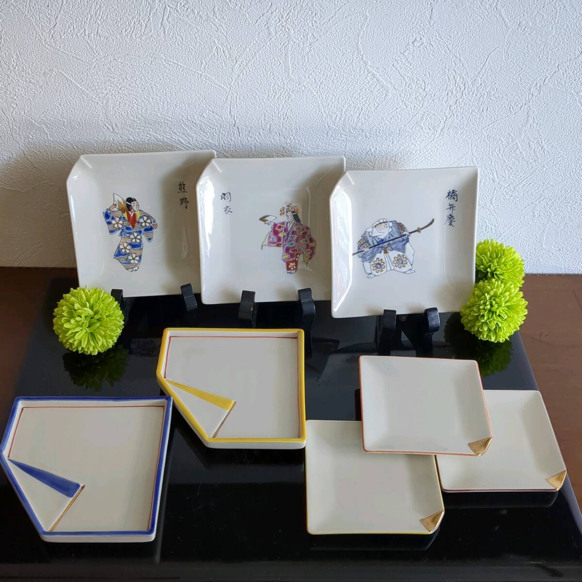 wasabi a031 角折銘々皿3種8枚セット 豆皿 能楽モチーフ羽衣、熊野、弁慶 和の雰囲気味わう銘品 組合せ愉しむ大きさ違いの正方形角皿拍卖