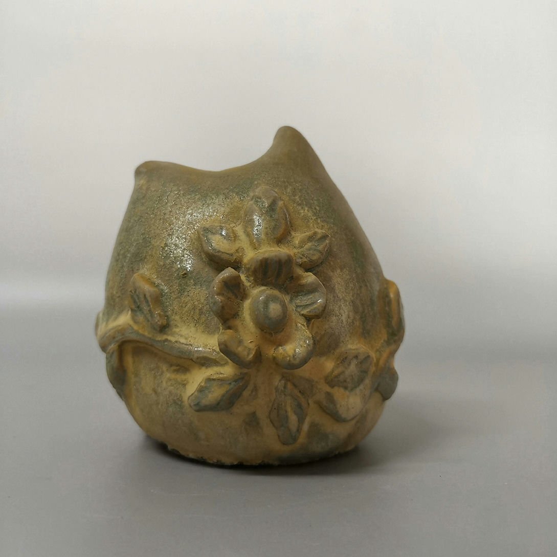 ▼渡鶴羽▼P661『朝鮮時代旧蔵』朝鮮古陶 朝鮮古美術 高麗磁 古高麗 李朝 高麗青磁桃子水滴拍卖