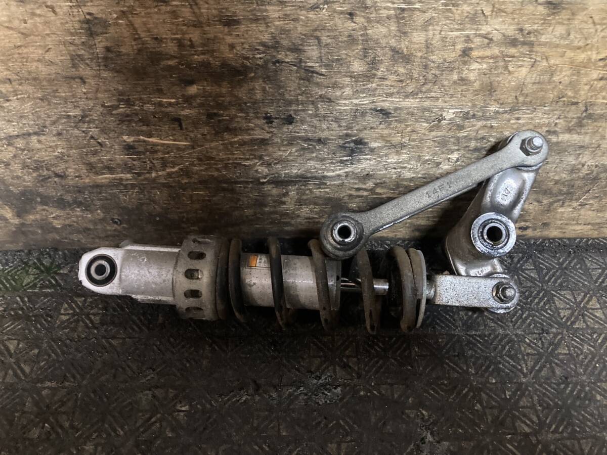 SUZUKI スカイウェイブ CJ43A リアショック 神戸発 B175-16拍卖