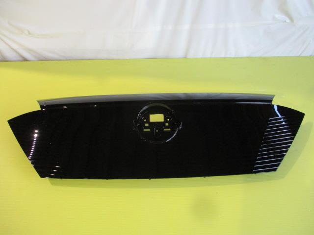 サクラ B6AW ラジエータグリル 62310-7PB0A拍卖