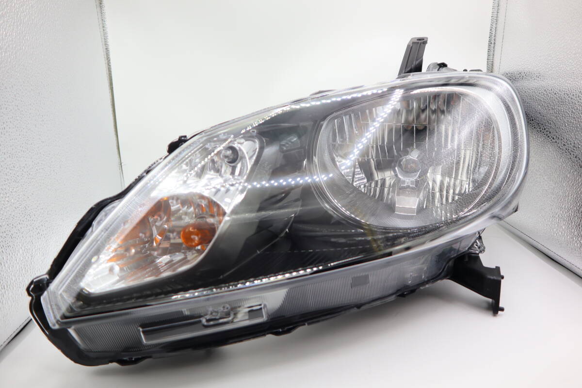 未使用 HONDA (ホンダ) 純正部品 ヘツドライトユニツト L 左側 フリード GB3 GB4 品番33151-SYY-N61 240322 拍卖