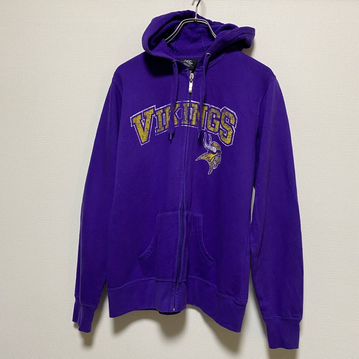 アメリカ古着 NFL ミネソタバイキングス パーカー ジップアップ フルジップ アメフト レディース 【B207】拍卖