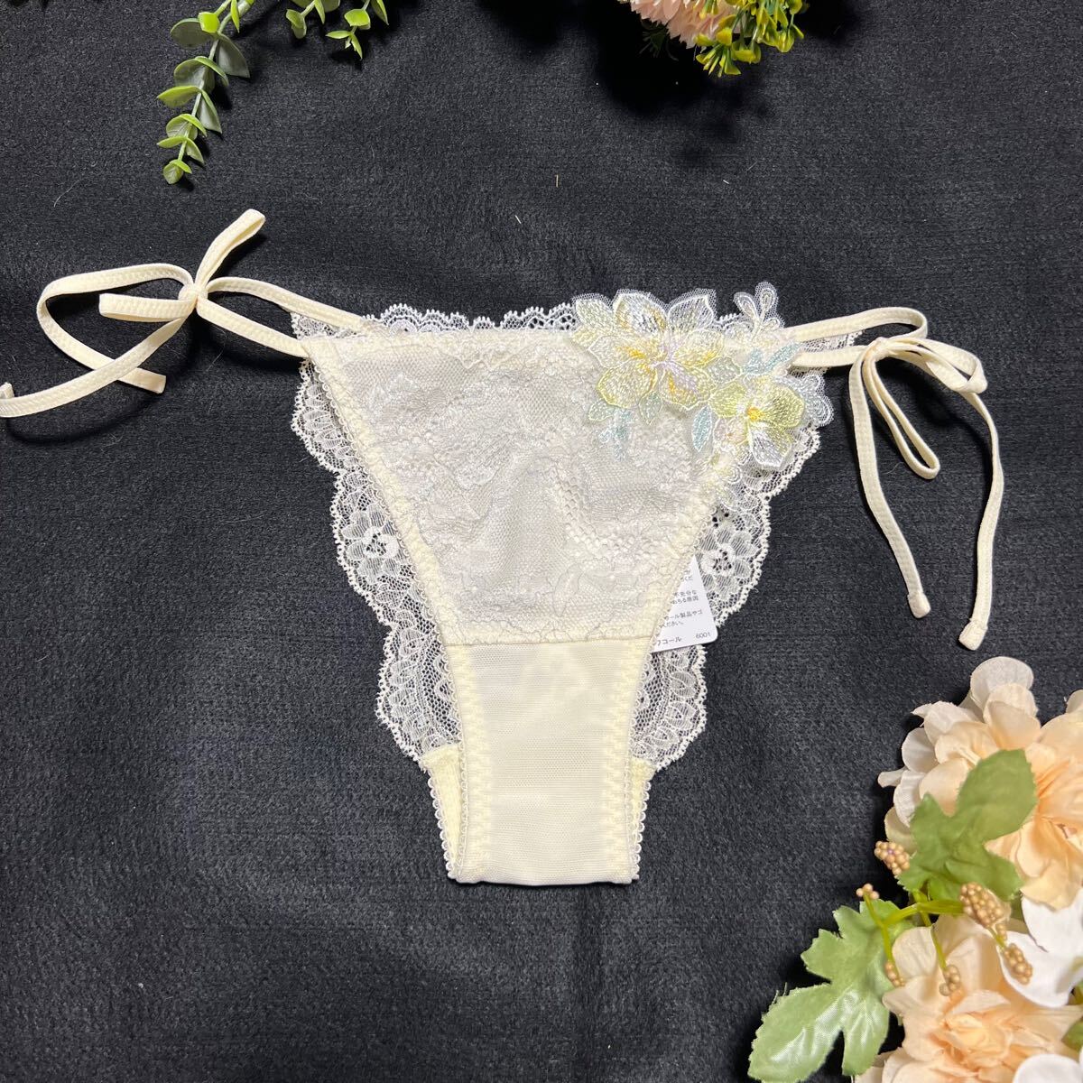 【新品】wacoal パルファージュ 41 ソング Mサイズ Tバック YE ワコール parfage サルート salute Tバックショーツ拍卖