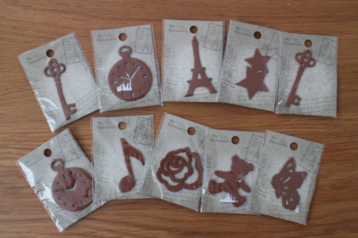 【賢くお買い物♪】本革レザーチャームパーツ鍵*時計*エッフェル塔*テディベア薔薇♪等10枚セット3000円以上♪ハンドメイドデコフェリシモ拍卖