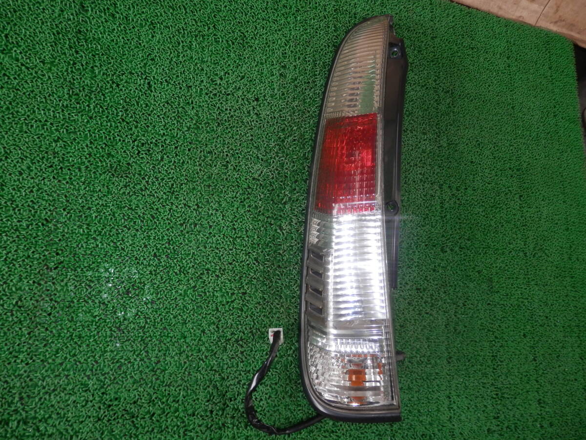 ◆3412-126 H19 ダイハツ テリオスキッド J111G 左テールライト拍卖