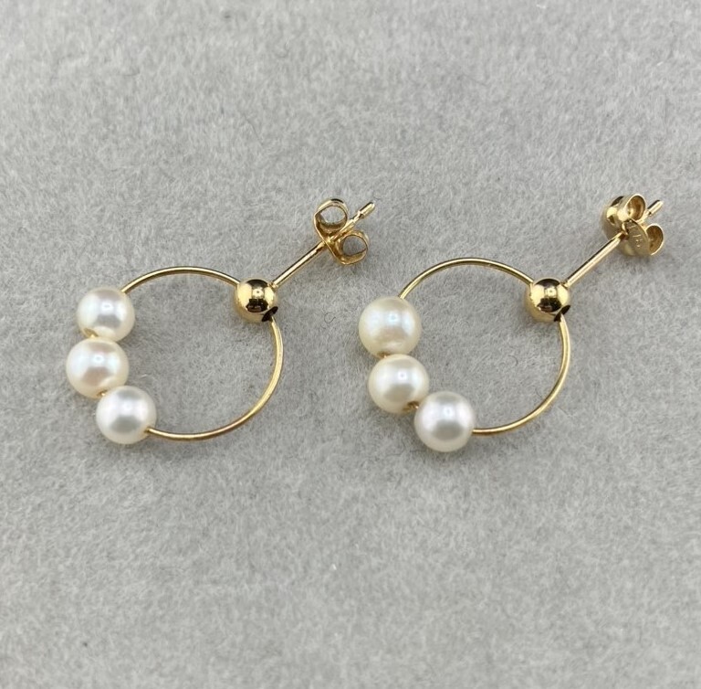 美品! K18 パール3連ピアス 0.8g拍卖