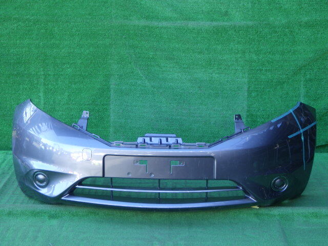 E12 NE12 前期 ノート 純正フロントバンパー 日産NOTE グレー 62022 3VA0H拍卖