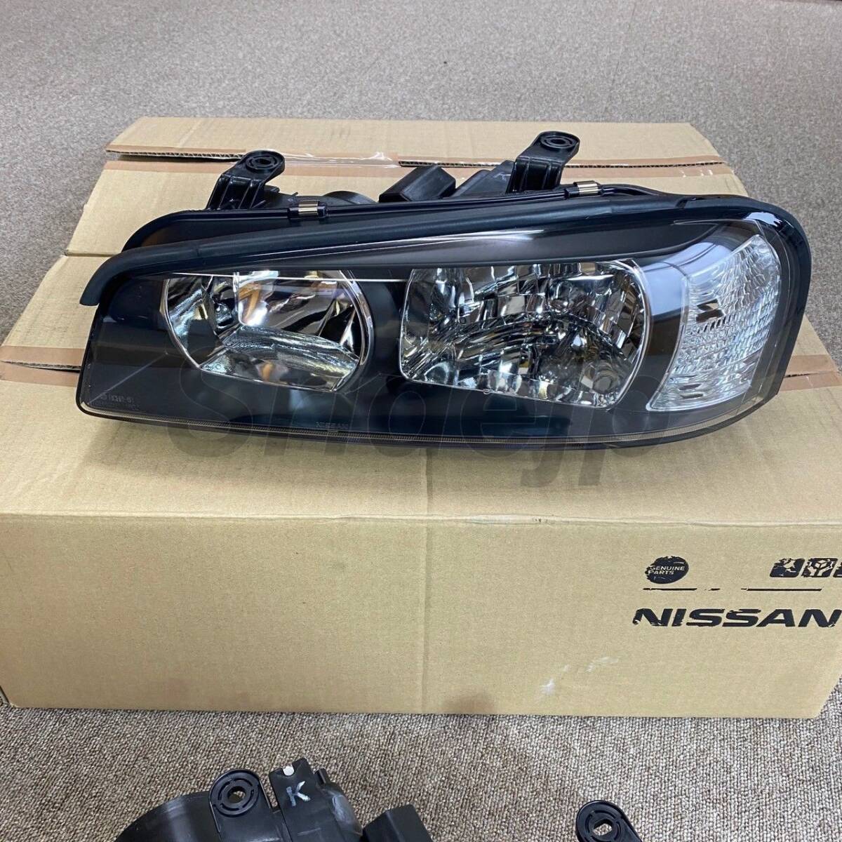 【新品】日産純正 R34 BNR34 ER34 スカイライン ヘッドライト ランプ ハウジング ハロゲン ASSY 左★ Headlamp housing assy LH拍卖