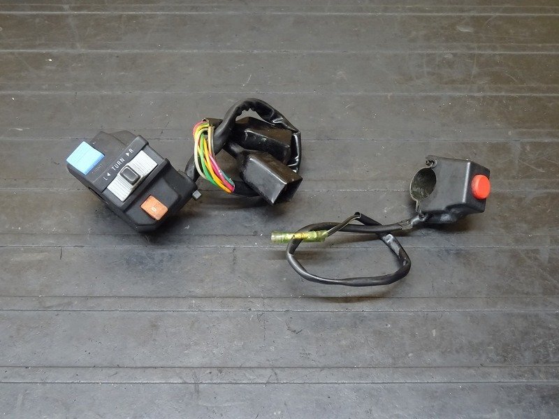 【241230】KDX125SR(DX125A-038)◆ ハンドルスイッチ左右セット スイッチボックス 【検索:200 220 250拍卖