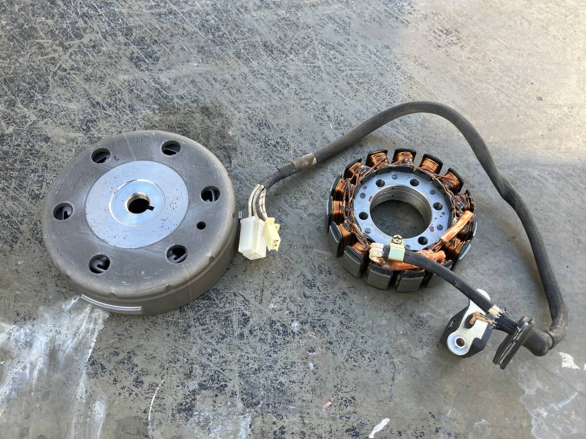 FZR400 1WG ステータコイル ジェネレーター フライホイール ピックアップコイル拍卖