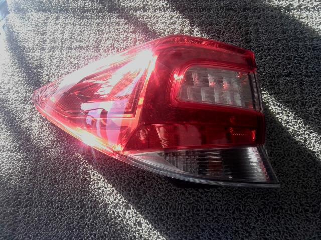 インプレッサ 3BA-GK3 左テールランプ FBM924-01 84912FL110拍卖