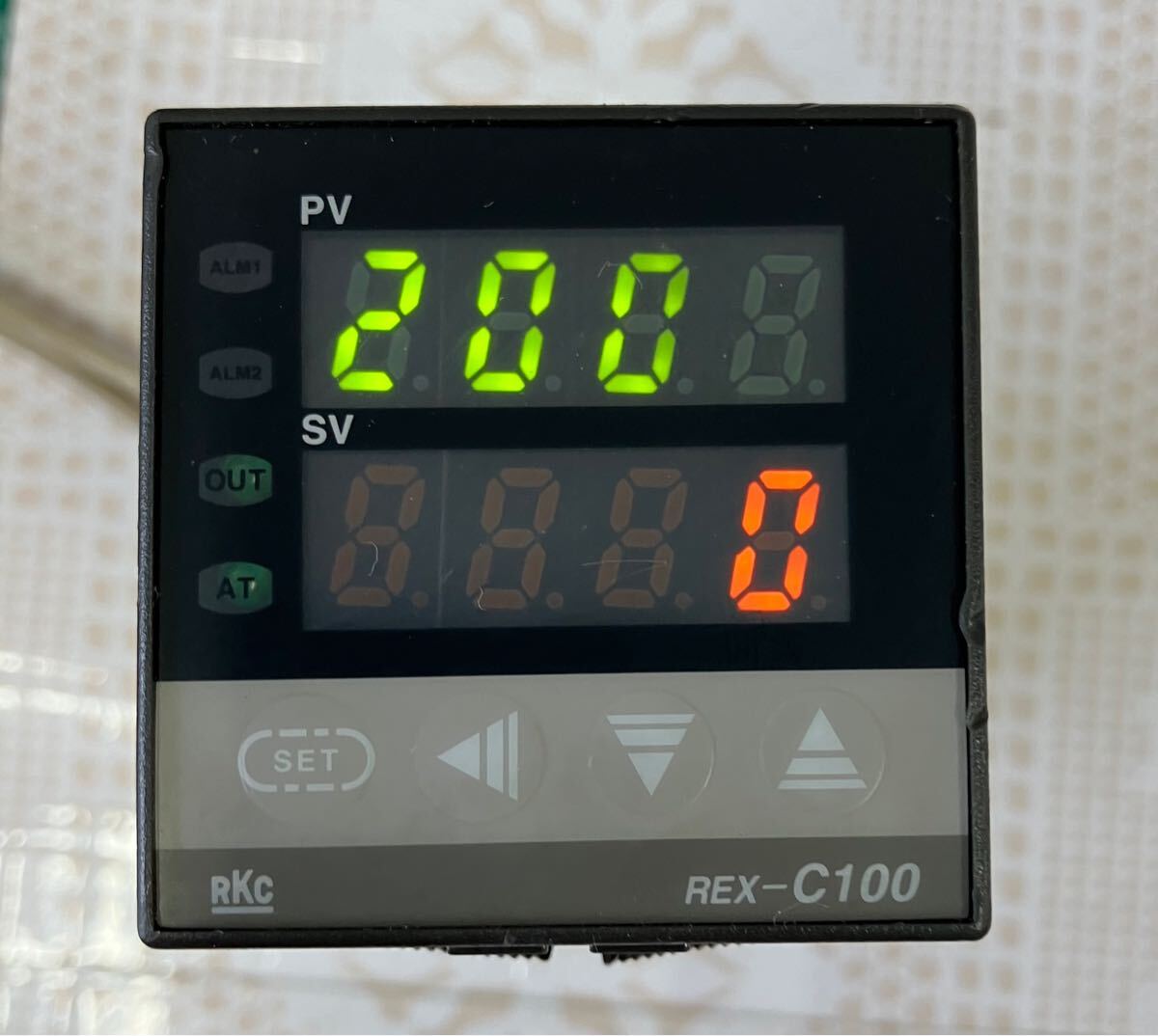 通電確認済 RKC C100DW01-M*NN温度調節計拍卖