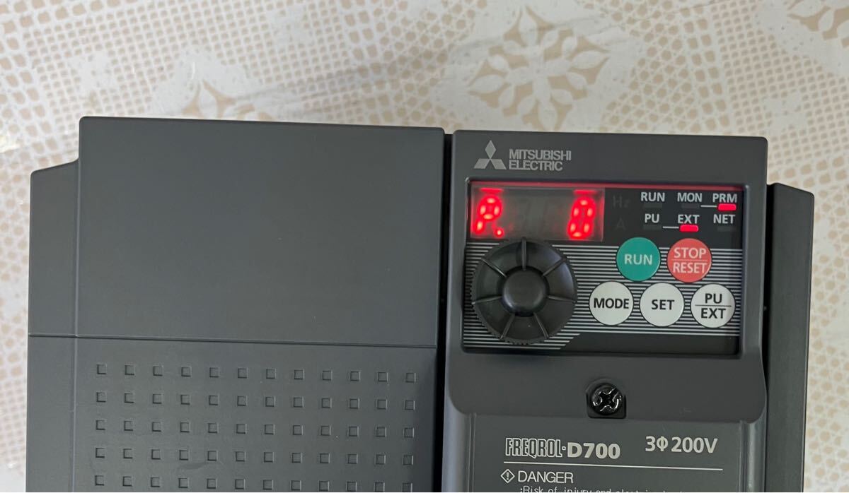 通電確認済 三菱電機 インバータ FR-D720-3.7K拍卖