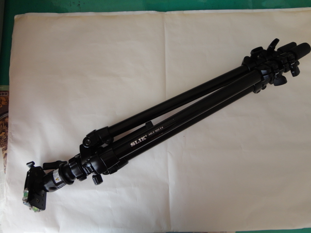 SLIK ABLE300EX 大き目の三脚 黒 可動範囲32~141センチ 折り畳み時67センチくらい 拍卖