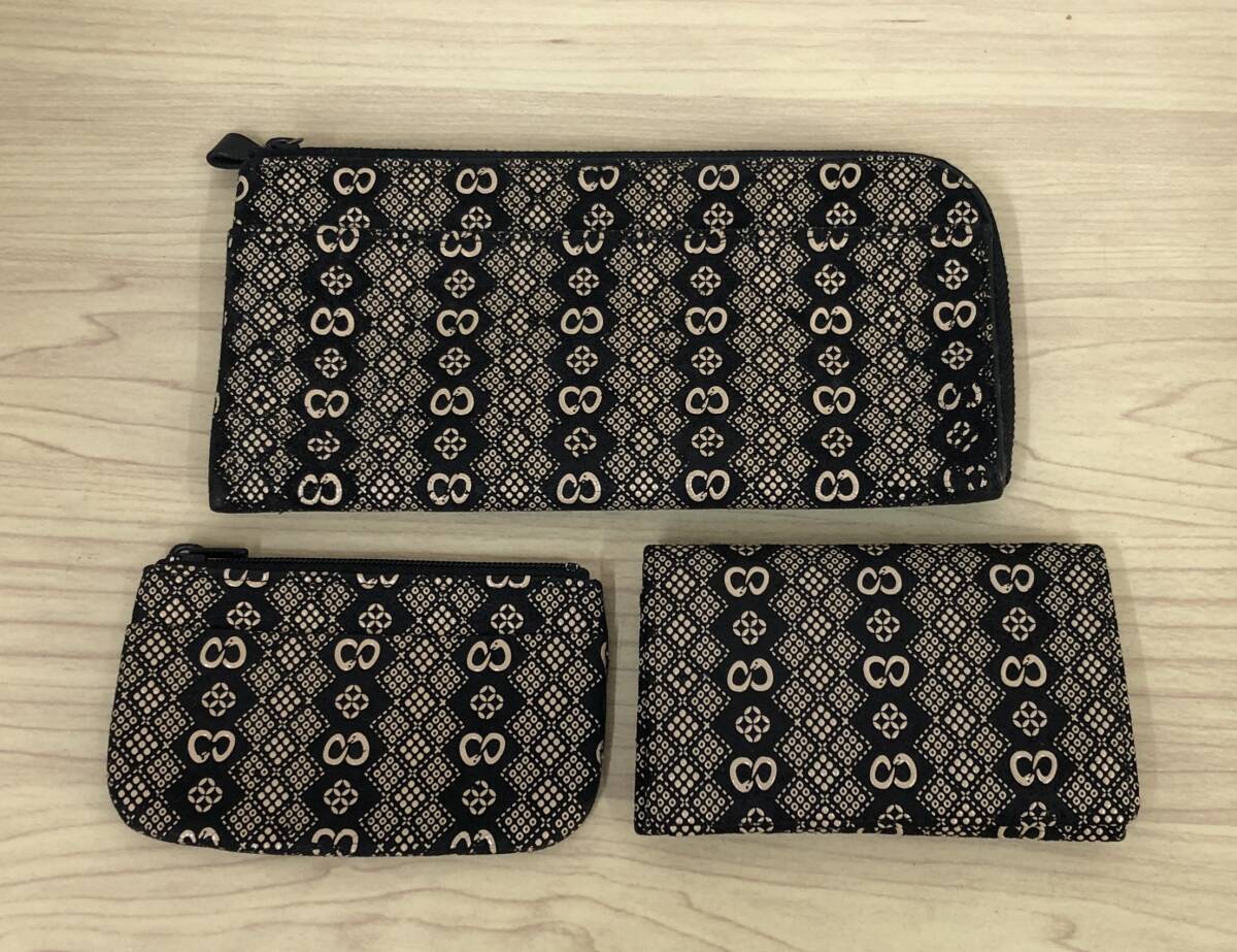 BR-54【中古・現状品】印傳屋 いんでんや 黒鹿革×白漆 干支 巳柄 長財布・コインケース・カードケース3点拍卖