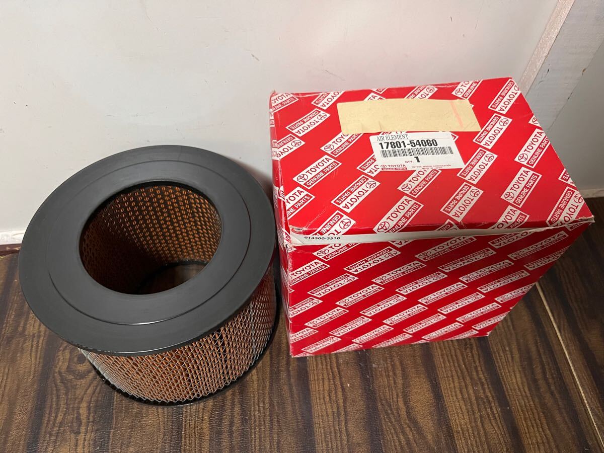 トヨタ ハイラックス 60 100 110 130系 エアクリーナエレメント トヨタ純正 未使用品 17801-54060拍卖