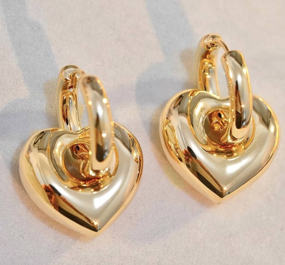 K18YG ピアス 2way ハート ボリューム フープピアス 揺れる 大ぶり イエローゴールド YG 18K 中空ピアス リングピアス拍卖