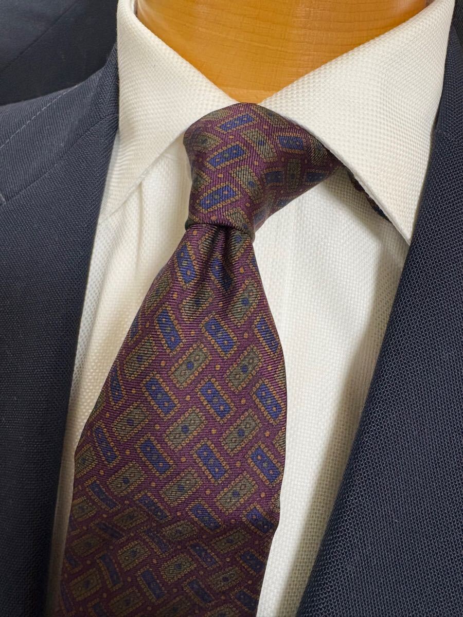 【美品】アクアスキュータム ヴィンテージネクタイ 大剣約8.5cm 高級シルク イングランド製 希少 パープル基調拍卖