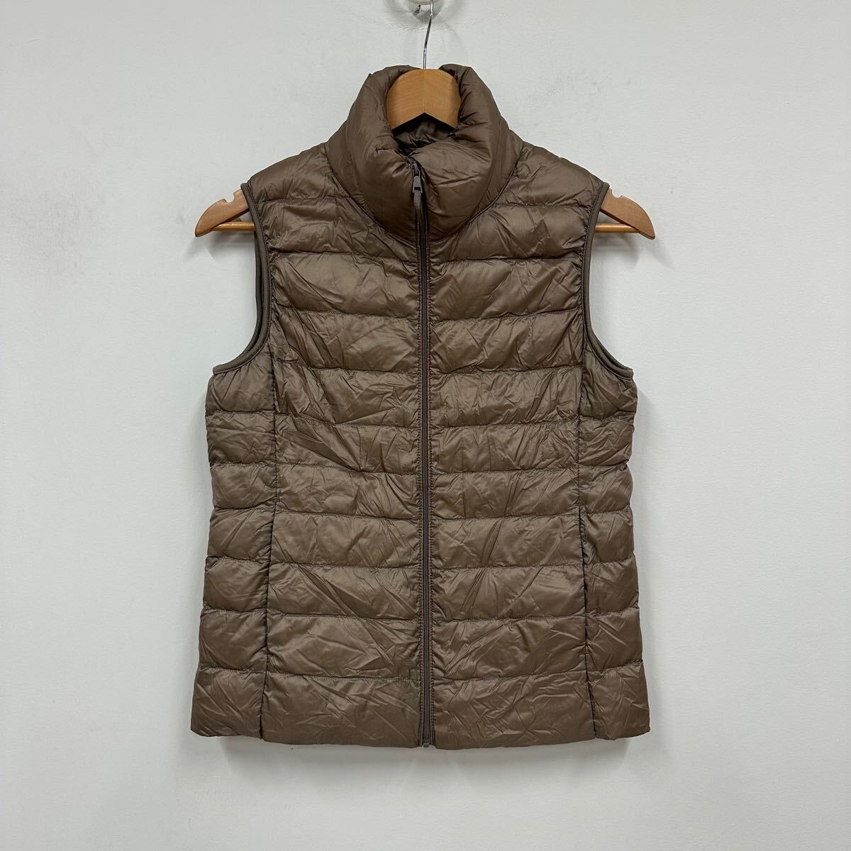UNIQLO ユニクロ ウルトラライトダウンベスト ベージュ系 レディース サイズM ダウンベスト a551拍卖