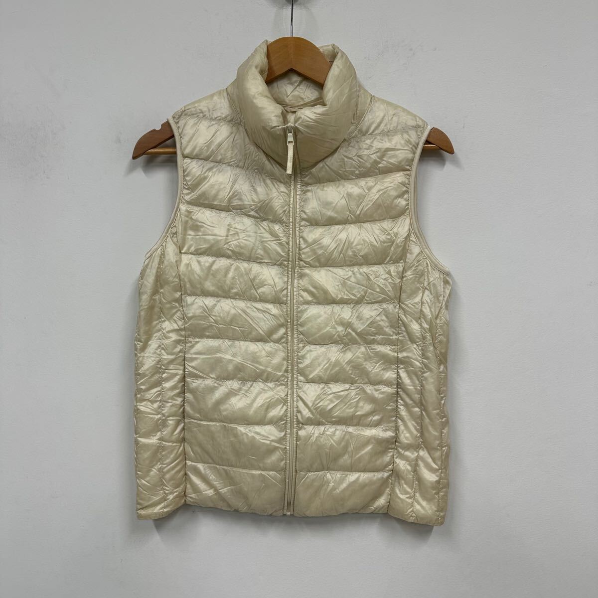 UNIQLO ユニクロ ウルトラライトダウンベスト ホワイト レディース サイズM ダウンベスト a592拍卖