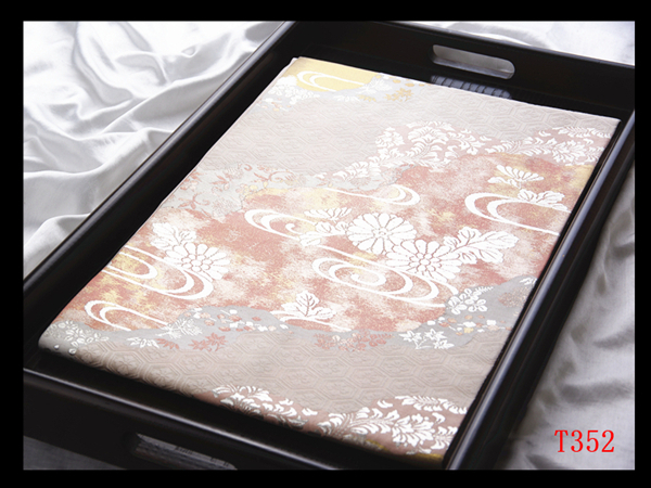 蔵【T352】厳選逸品 道長観世水草花紋 薄卵色地 気品豊かに 正絹純金糸高級美術名古屋帯 ◇検◇簪着物袋帯和装小物帯締め拍卖