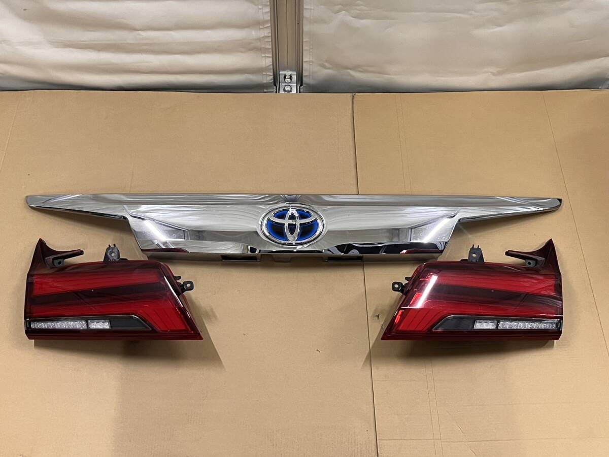 B476 中古 TOYOTA アルファード30後期 純正 センターテール ガーニッシュ付き拍卖