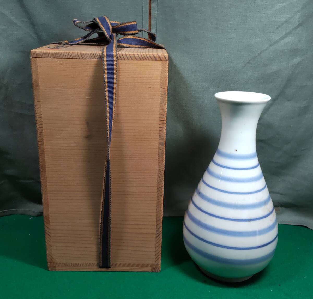 【共箱付 】京焼 新開寛山 造 呉須輪 花瓶 高さ約22cm●H4408拍卖
